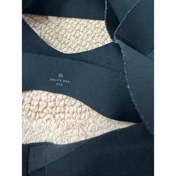 Lululemon black sports bra - Picture 3 of 5